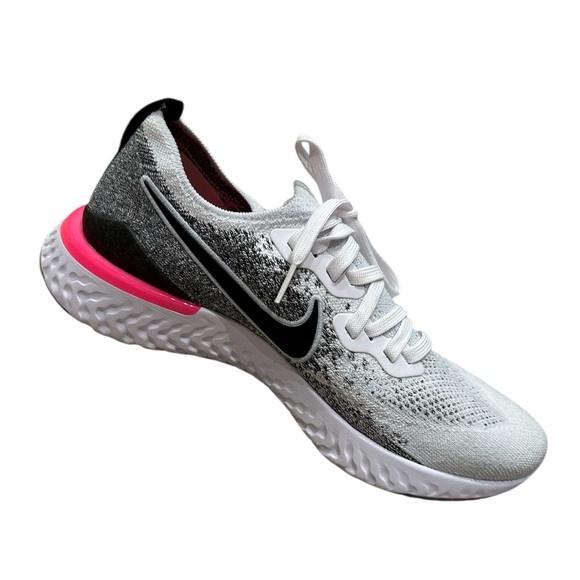 Women’s Nike Flyknit Running Shoes - Picture 6 of 8